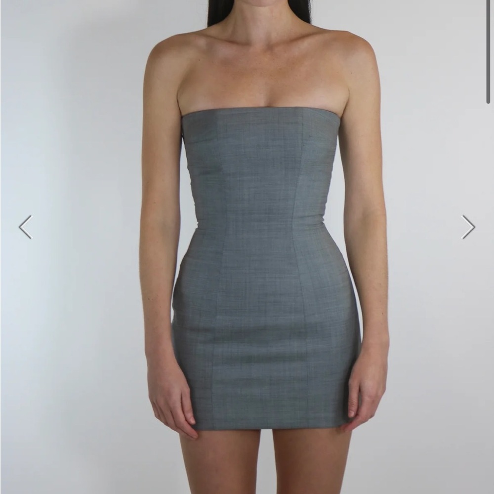 Proof Merino Wool Mini, Grey colour
32” top
26” waist
40” bottom
23.5” length